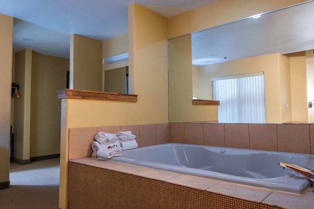 Baymont by Wyndham Pinedale - photo 60