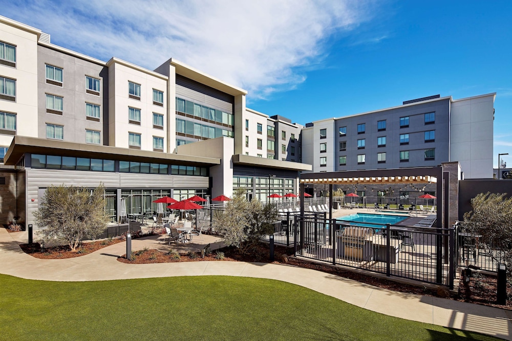Homewood Suites by Hilton Long Beach Airport - photo 40