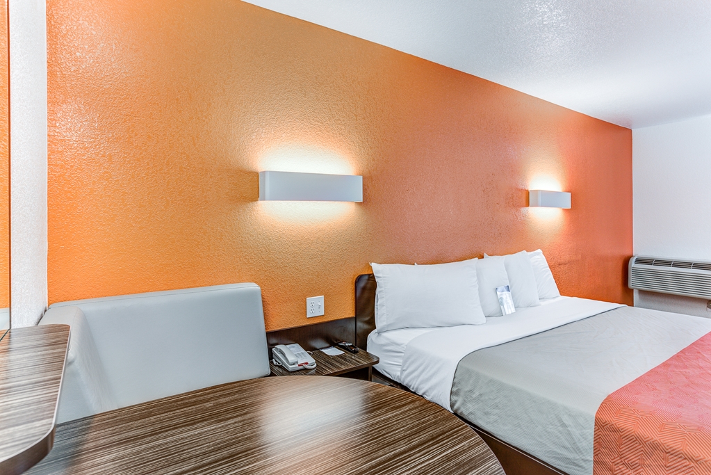 Motel 6 Portland OR Tigard West - photo 25