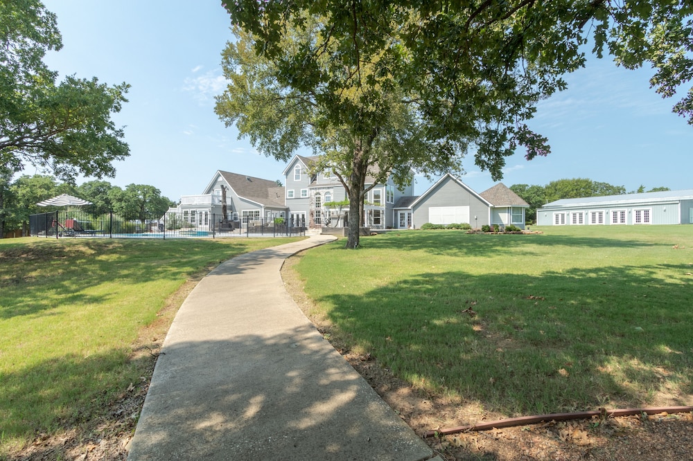 Towering Oaks Event & Retreat Center - photo 114