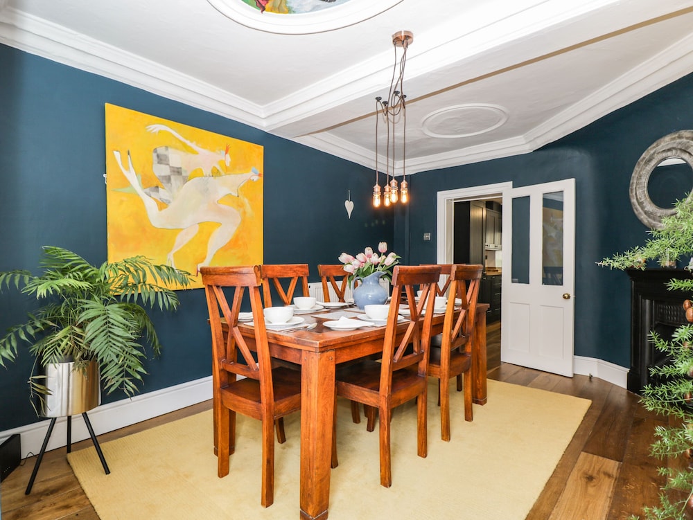 Cuckoo Cottage — 4-Star Luxury Hotel in Worcester, United Kingdom