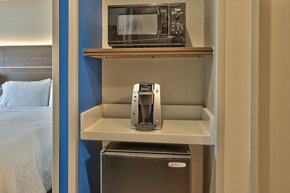 Holiday Inn Express Socorro by IHG - photo 28