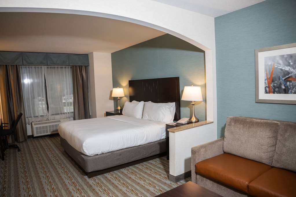 Wyndham Garden Erie - photo 7