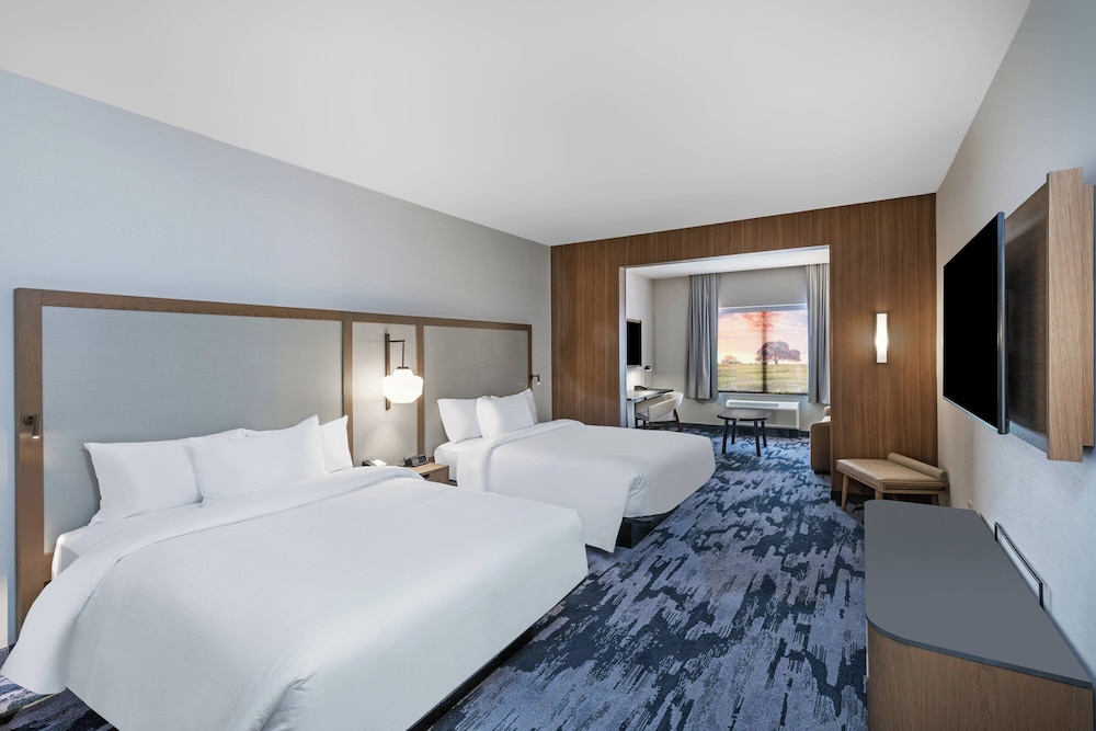 Fairfield Inn & Suites Houston Memorial City Area - photo 13