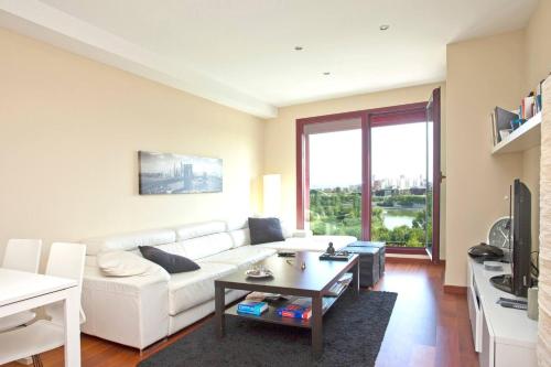 Comfortable Apartment in Mislata 50 m Parking Included — 4-Star Luxury Hotel in Valencia, Spain
