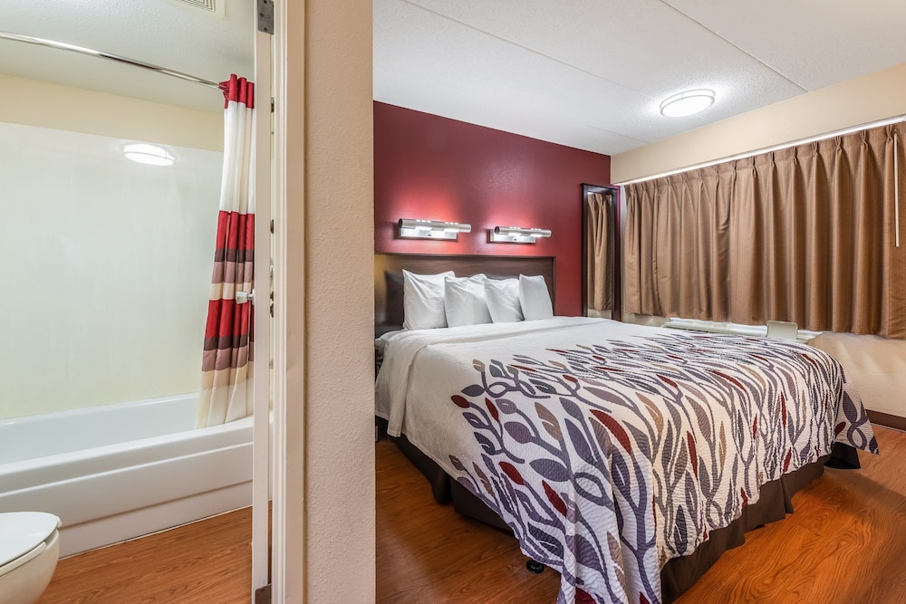 Red Roof Inn Merrillville - photo 9