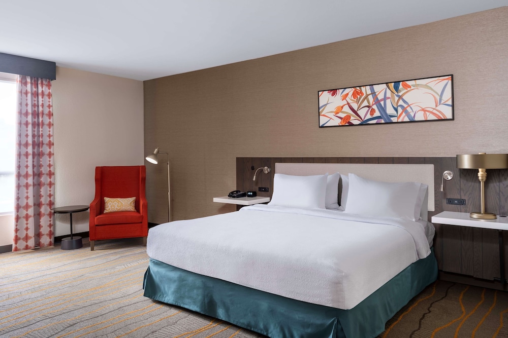 Hilton Garden Inn Pomona Chino - photo 13