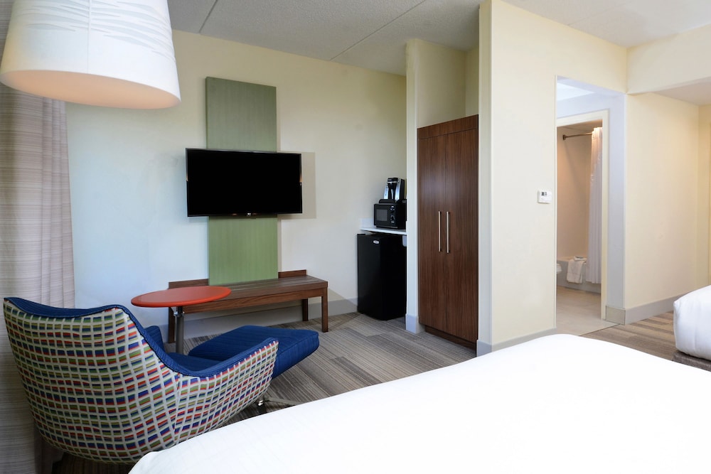 Holiday Inn Express & Suites Raleigh Durham Airport at RTP by IHG - photo 3