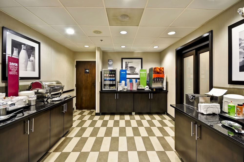 Hampton Inn Kansas City Overland Park - photo 50
