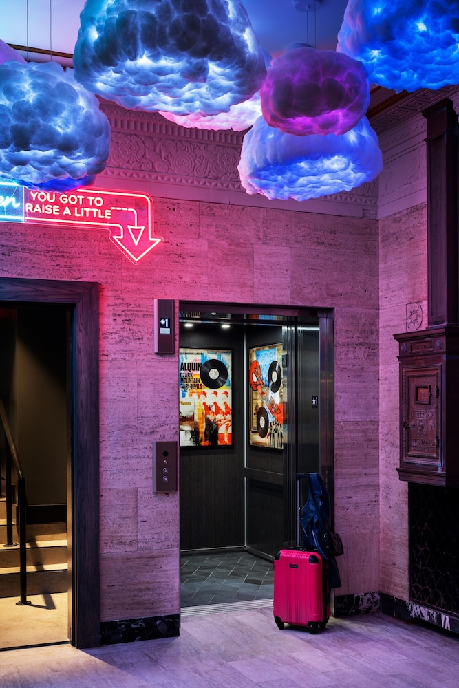 Moxy Springfield Downtown - photo 25