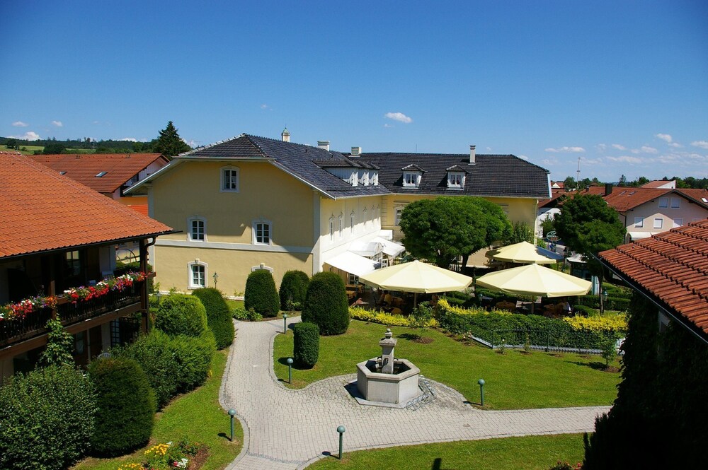 Sammareier Gutshof - carbon neutral hotel in Bad Birnbach
