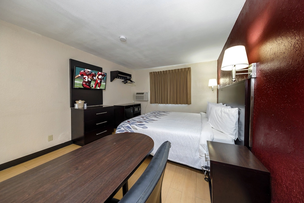 Red Roof Inn Jacksonville Cruise Port - photo 13