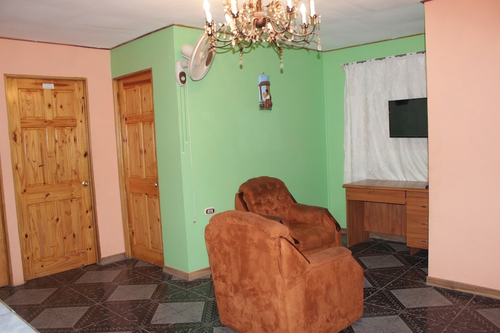 Aparthotel Gonzalez in Canas, Costa Rica