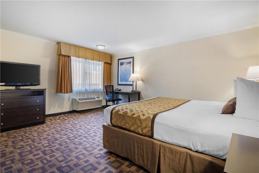 Best Western Plus Inn of Hayward - photo 32