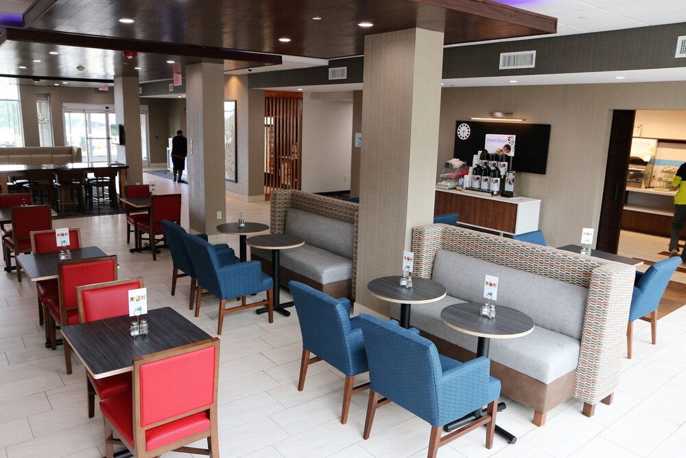 Holiday Inn Express & Suites Alabaster by IHG - photo 9