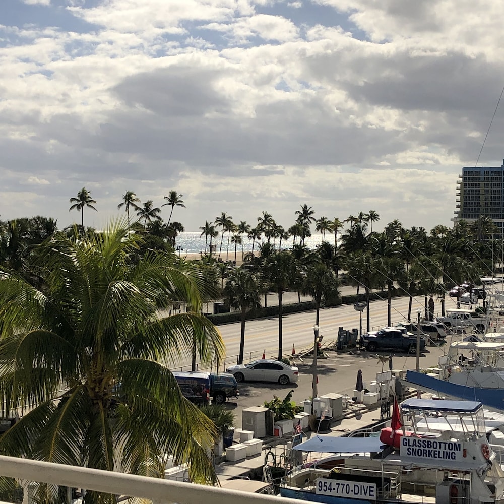 Bahia Mar Ft. Lauderdale Beach a DoubleTree by Hilton Hotel - photo 64