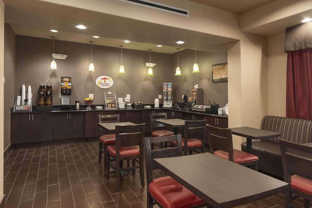 Super 8 by Wyndham Karnes City - photo 30