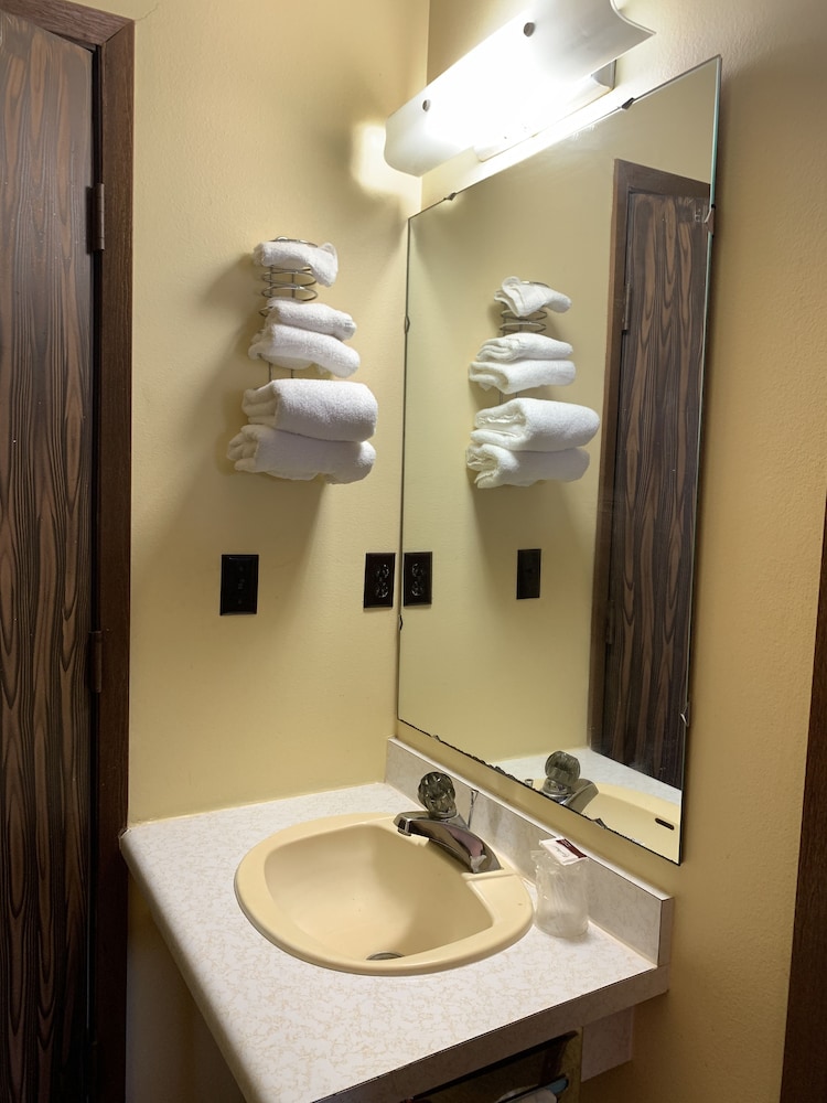 Circle S Motel - photo 6