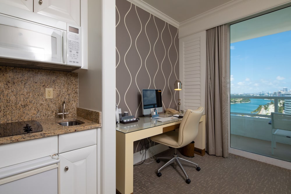 Fontainebleau Miami Beach Private Luxury Suites - photo 147