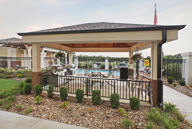 Suburban Studios Fort Smith - photo 8