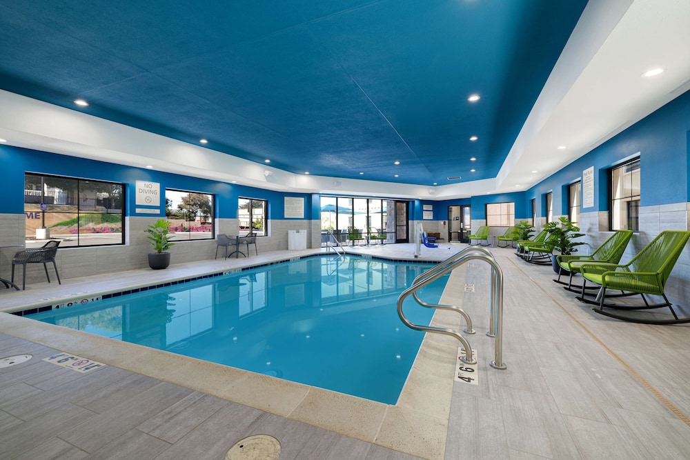 Hampton Inn & Suites by Hilton Marina - photo 32