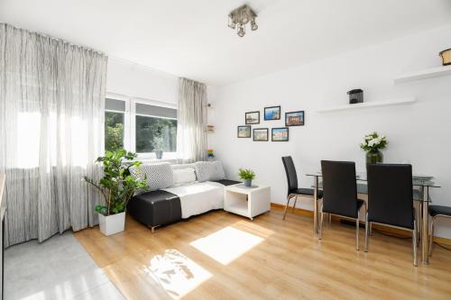 Nature & Green Apartment Poznań by Noclegi Renters — 4-Star Luxury Hotel in Poznan, Poland