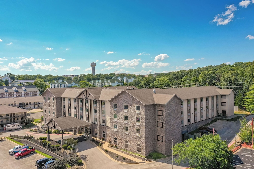 The Branson Waterpark Hotel - photo 17