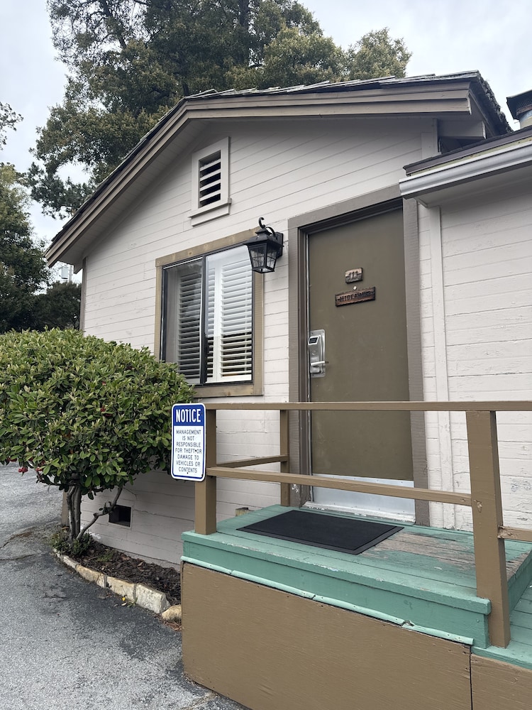 Carmel Resort Inn - photo 124