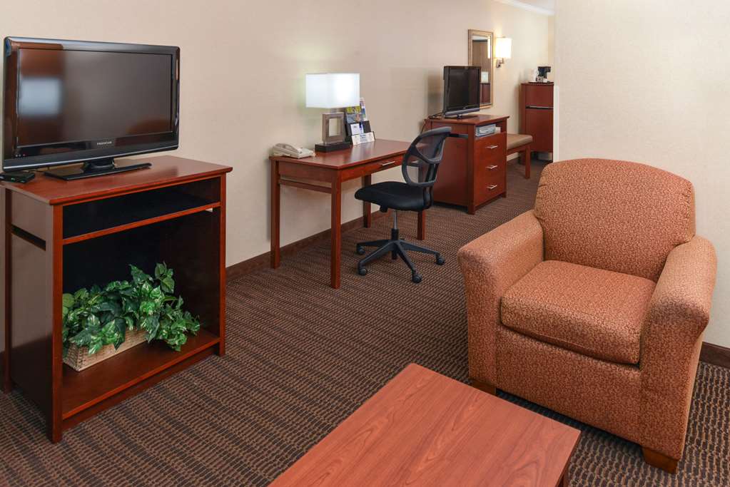 Best Western Plus Landmark Inn - photo 34