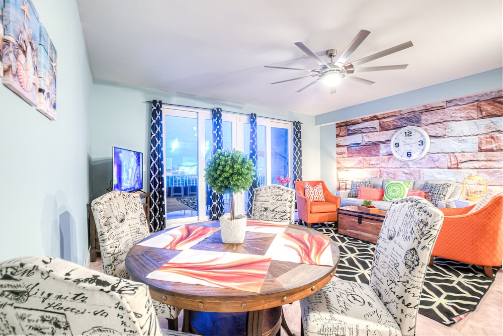 Laketown Wharf Resort by Aneliya's Rentals - photo 539