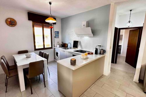 Under the Lemon Tree — 4-Star Luxury Hotel in La Caletta, Italy