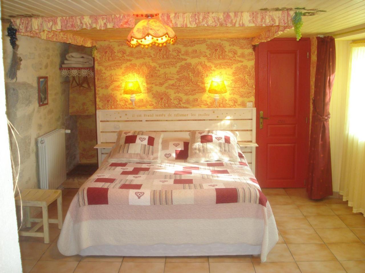 Locastillon - carbon neutral hotel in Castillon-Du-Gard