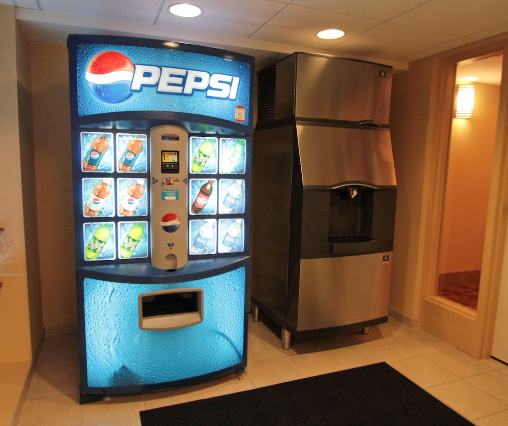 Hampton Inn Hampton Newport News - photo 24
