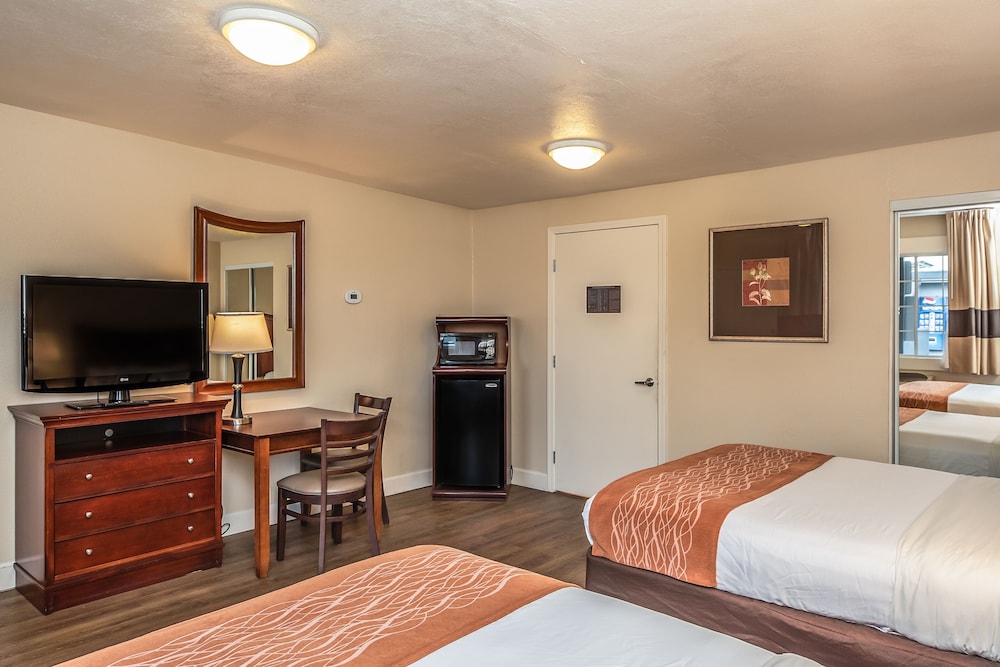 Blu Pacific Hotel - photo 17