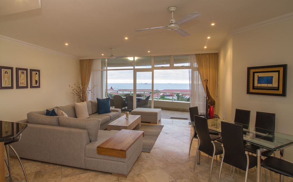 203 Oyster Quays — 4-Star Luxury Hotel in Durban, South Africa