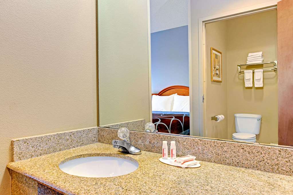 Super 8 by Wyndham Smithfield Selma - photo 10
