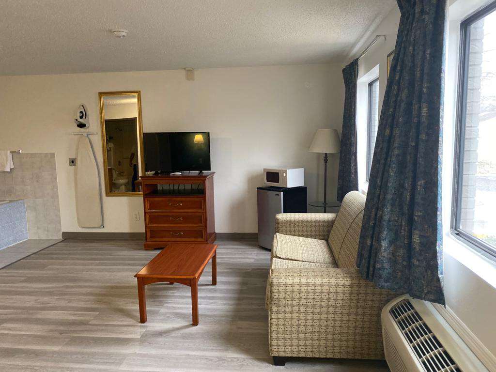 Americas Best Value Inn West Frankfort - photo 10