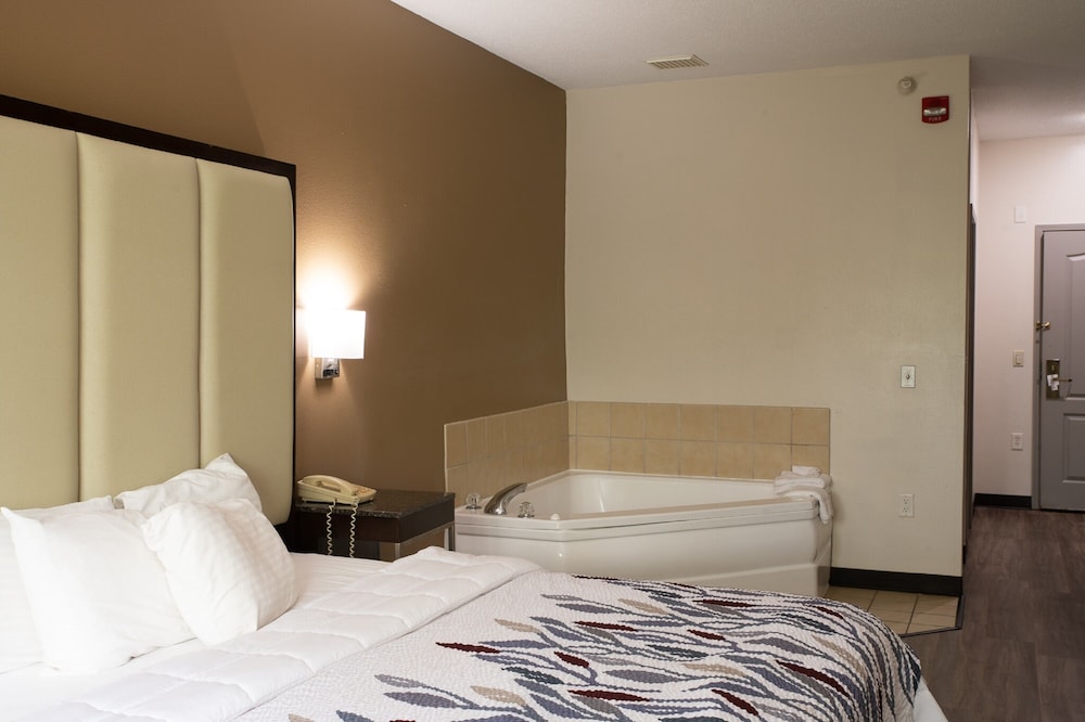 BlissPoint Inn & Suites - photo 15