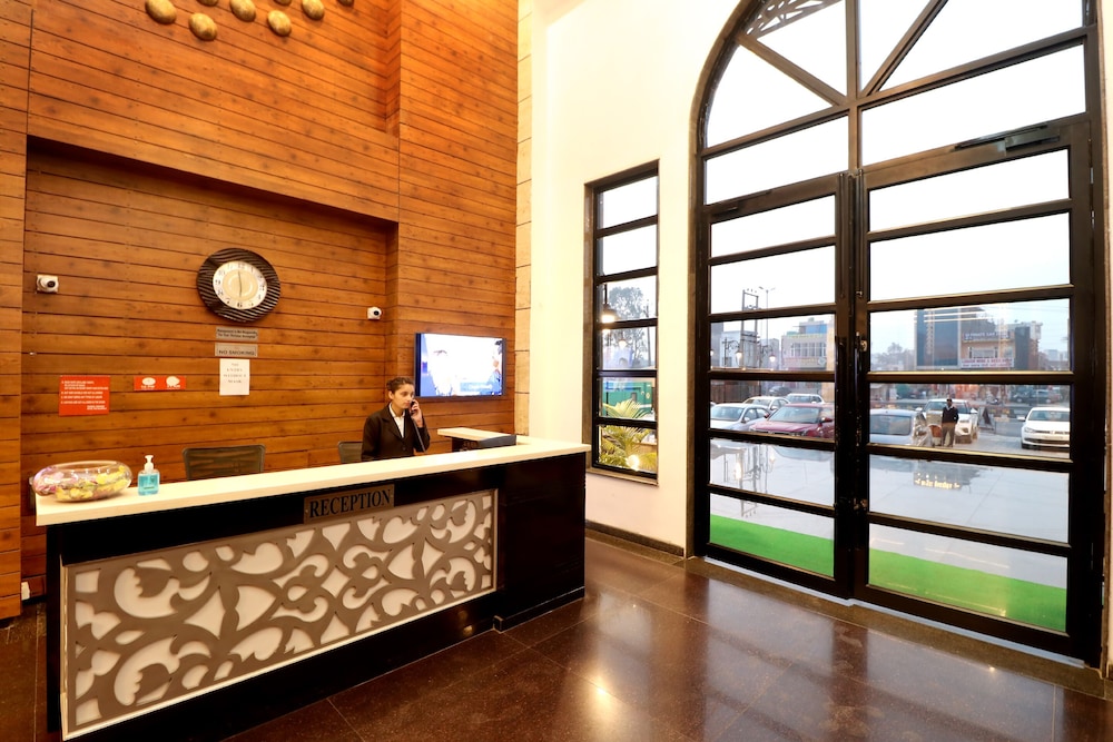 Hotel The Palmdale - last minute hotel in Chandigarh