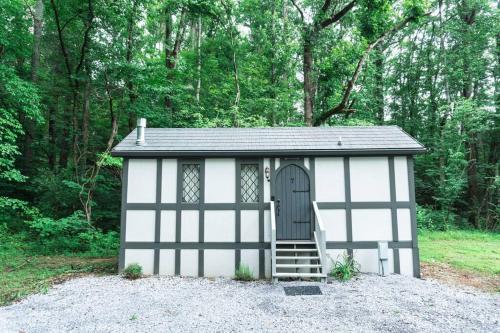 Tiny Home Cottage Near the Smokies #7 Tilly - photo 2