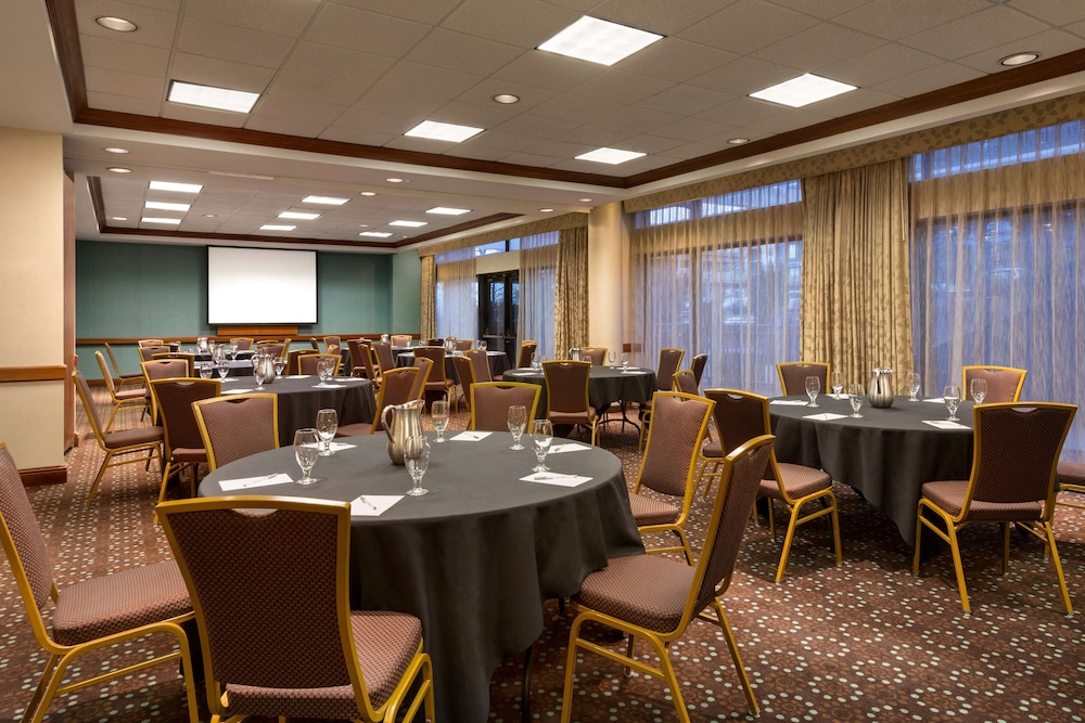 Hampton Inn Denver West Federal Center - photo 35