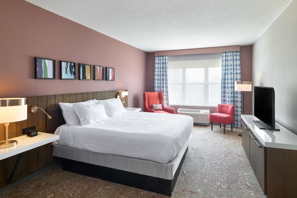 Hilton Garden Inn Bloomington - photo 12