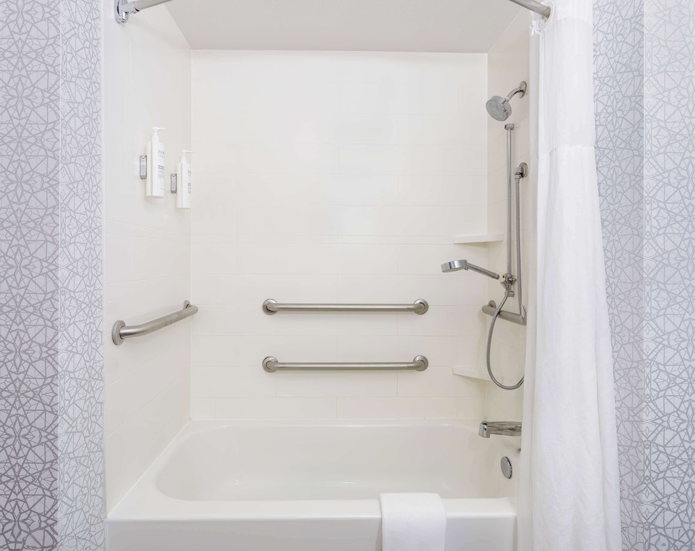 Hampton Inn & Suites Tallahassee I 10 Thomasville Road - photo 46