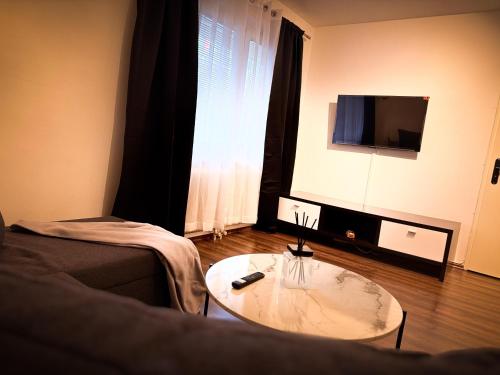Geri's Apartment Vienna 20 Cozy modern & centrally located 24 hour self check in & out — 4-Star Luxury Hotel in Vienna, Austria