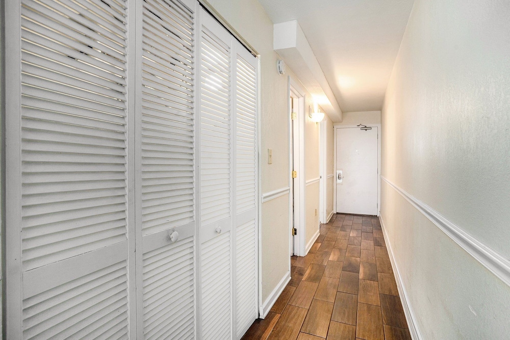0610 Waters Edge Resort 1 Bedroom Condo by RedAwning - photo 21
