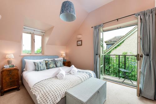 Thames Rest MV26 in Stow On The Wold, United Kingdom