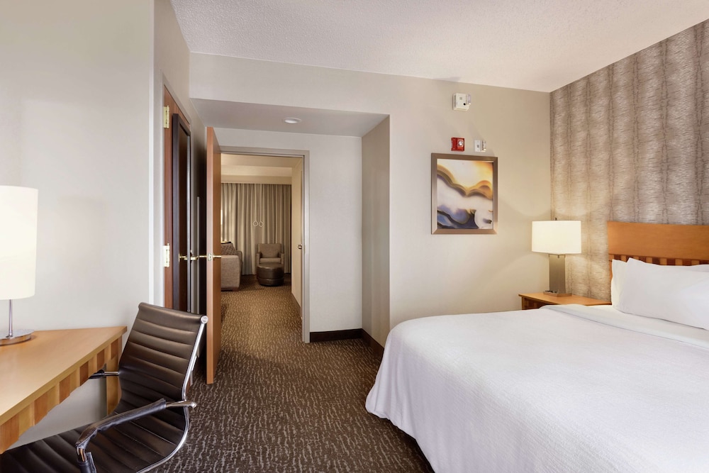 Embassy Suites Northwest Arkansas Hotel Spa & Convention - photo 11
