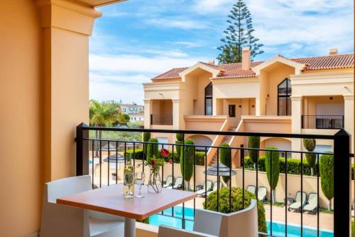 Baia da Luz Poolview Loft Aparment — 4-Star Luxury Hotel in Luz, Portugal