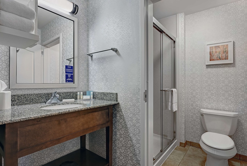 Hampton Inn Farmington - photo 28