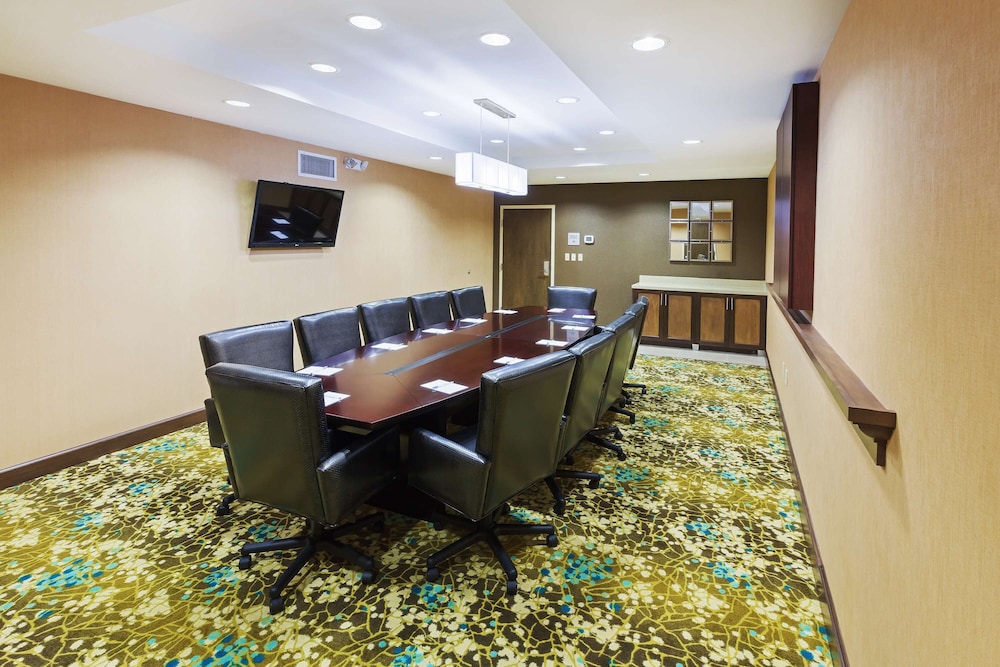 Hampton Inn Austin Oak Hill - photo 46
